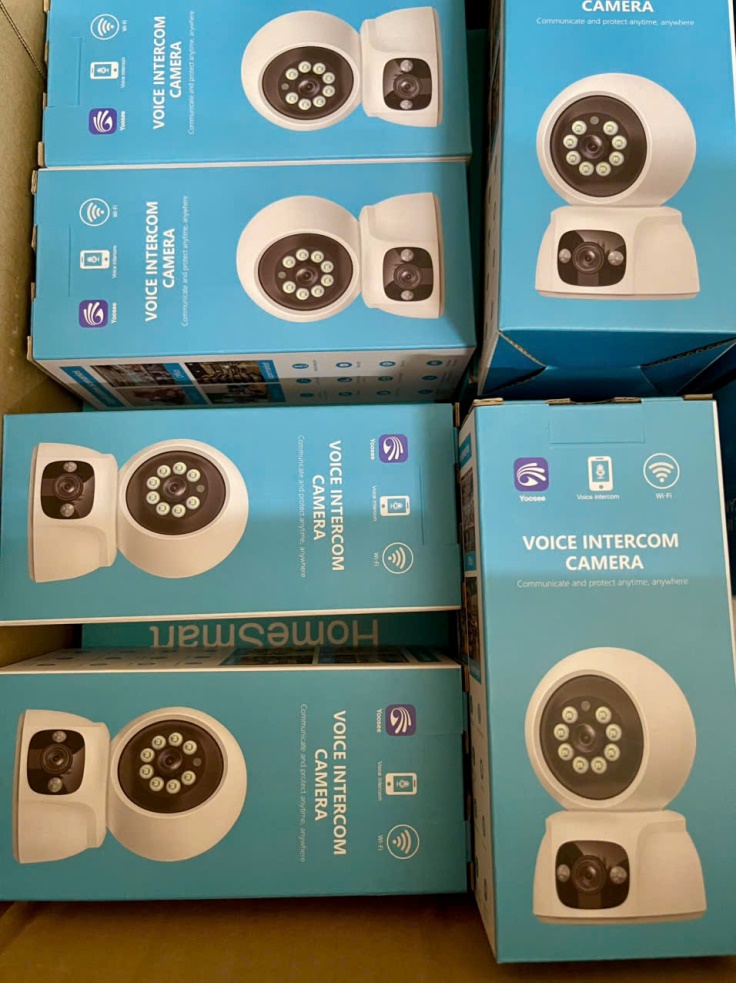 camera-yoosee-2-mat-trong-nha-qs416-goc-rong